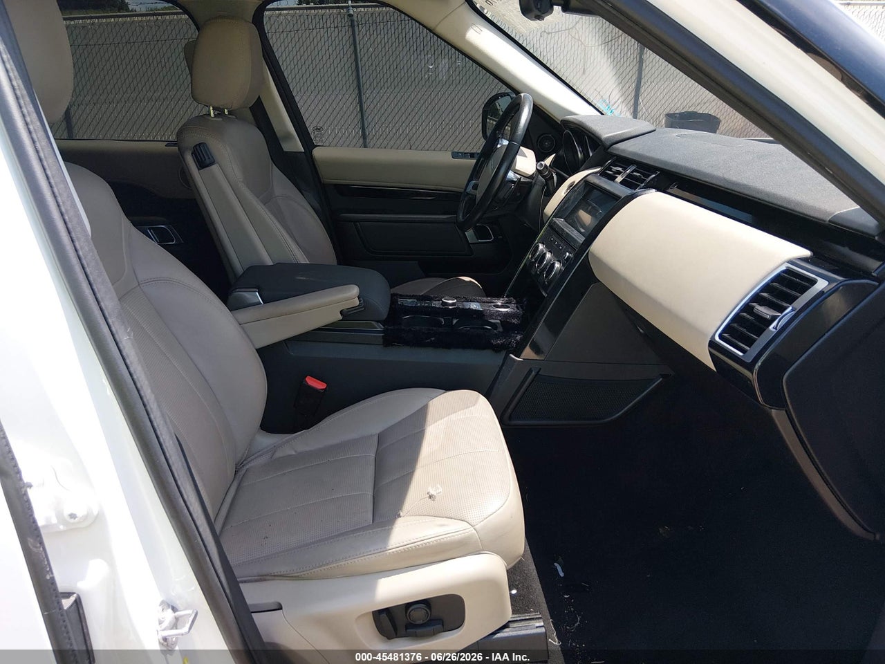 2018 LAND ROVER DISCOVERY SE · 5/11