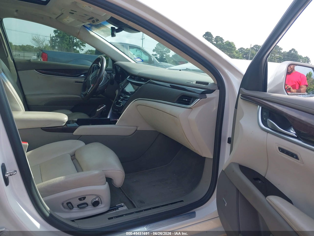 2016 CADILLAC XTS PLATINUM · 5/11