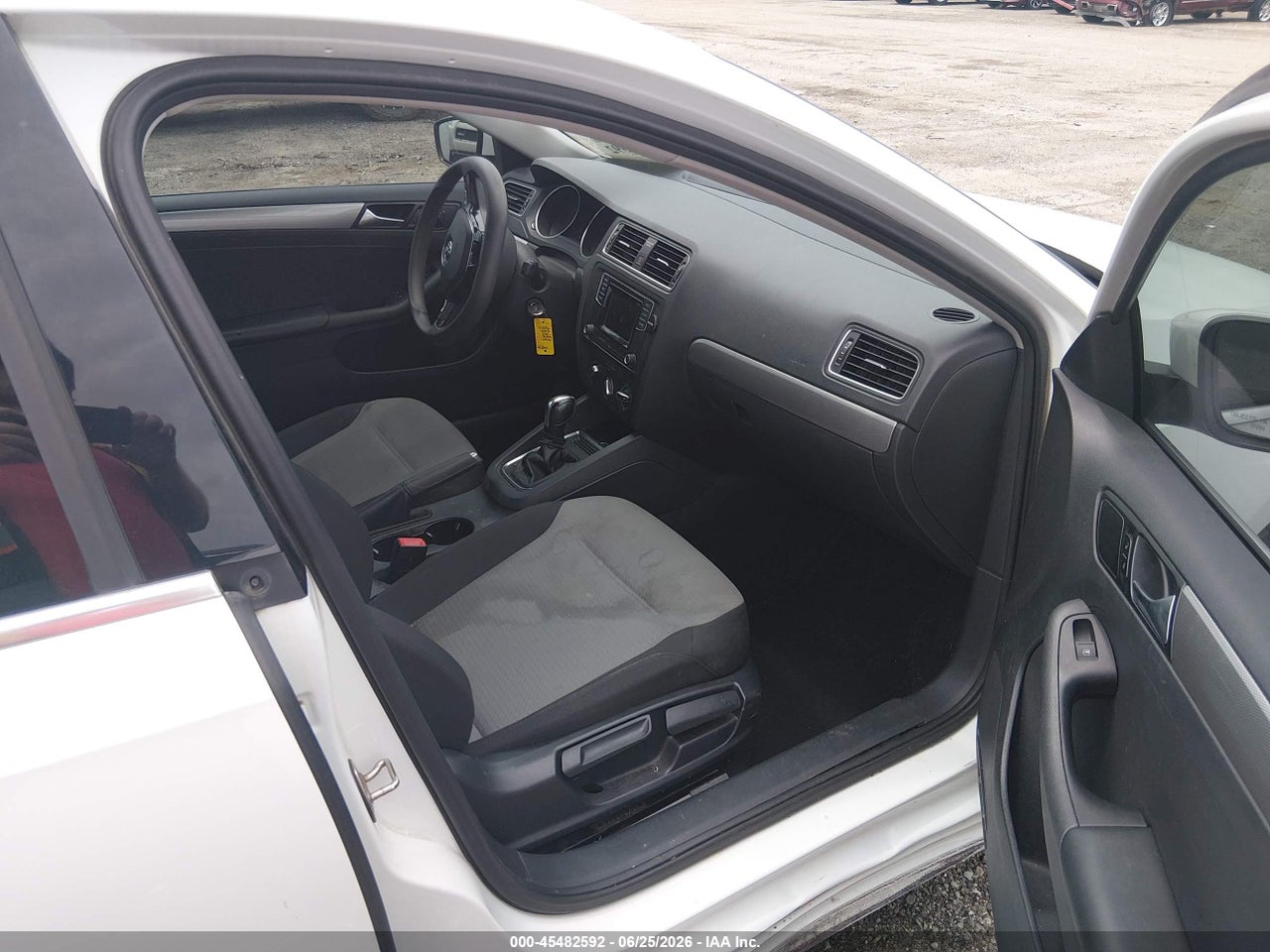 2017 VOLKSWAGEN JETTA 1.4T S · 5/11