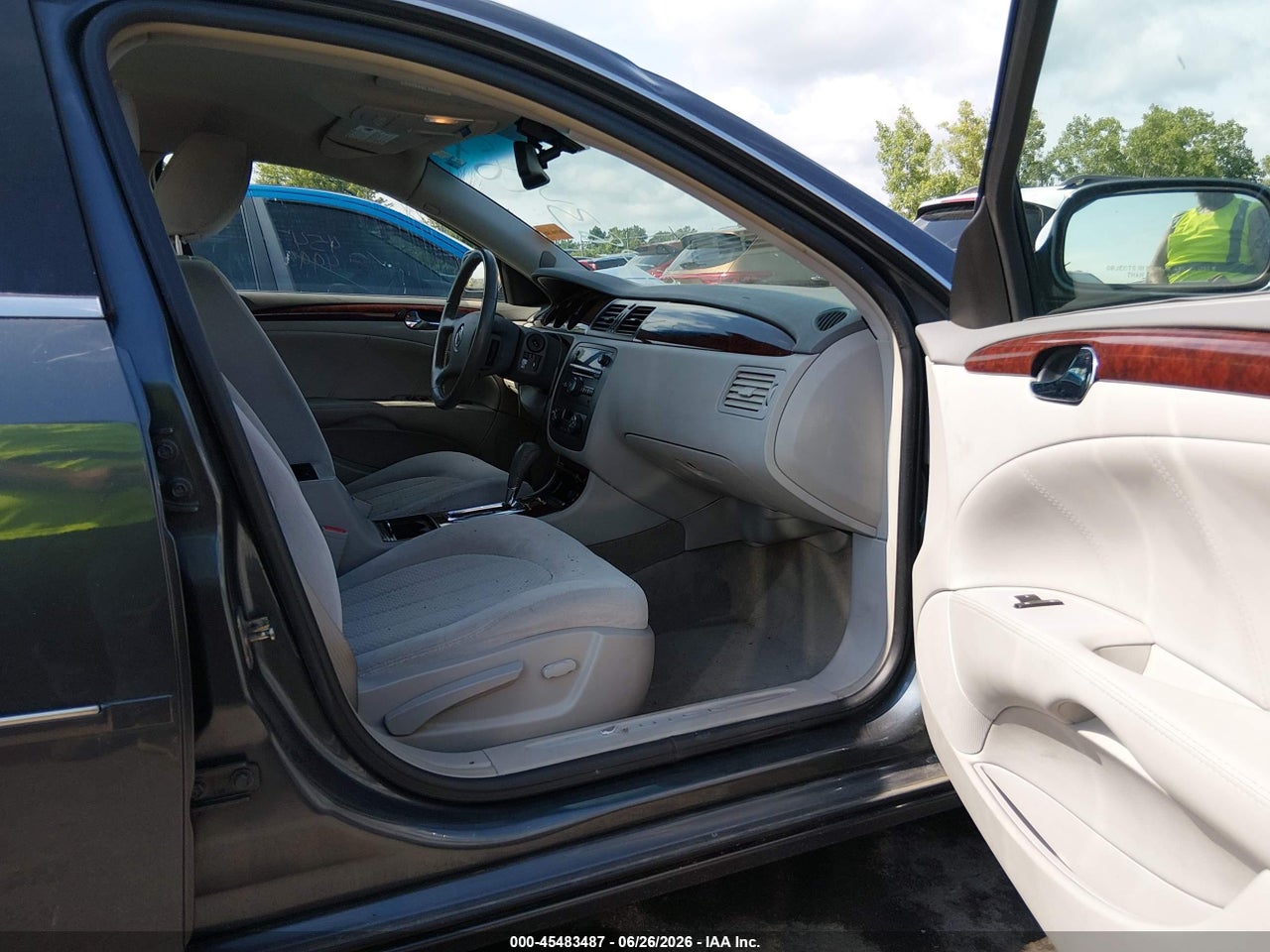 2009 BUICK LUCERNE CX · 5/11