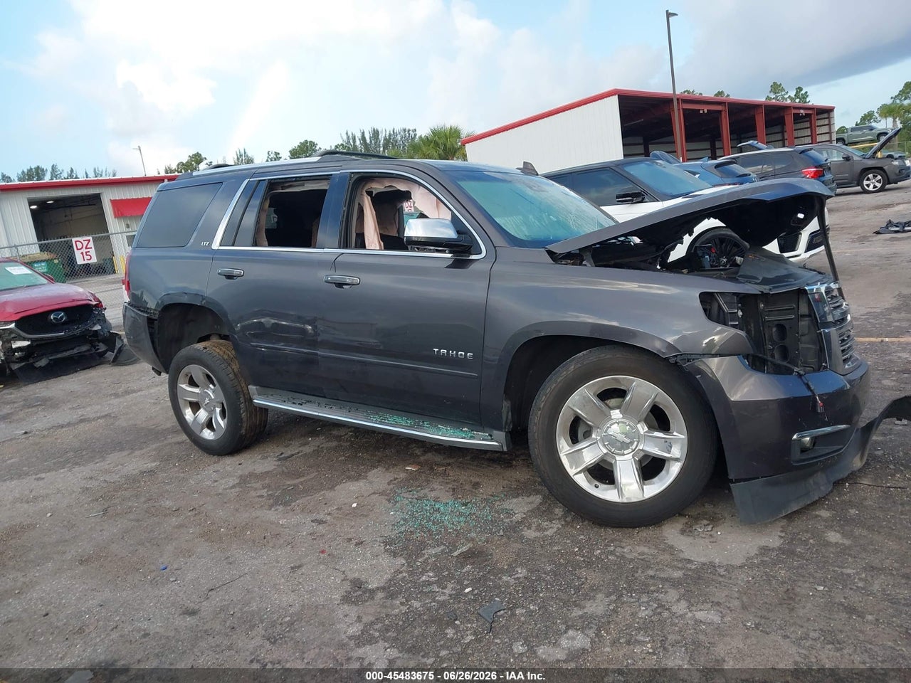 1GNSCCKC3GR****** · 2016 CHEVROLET TAHOE LTZ