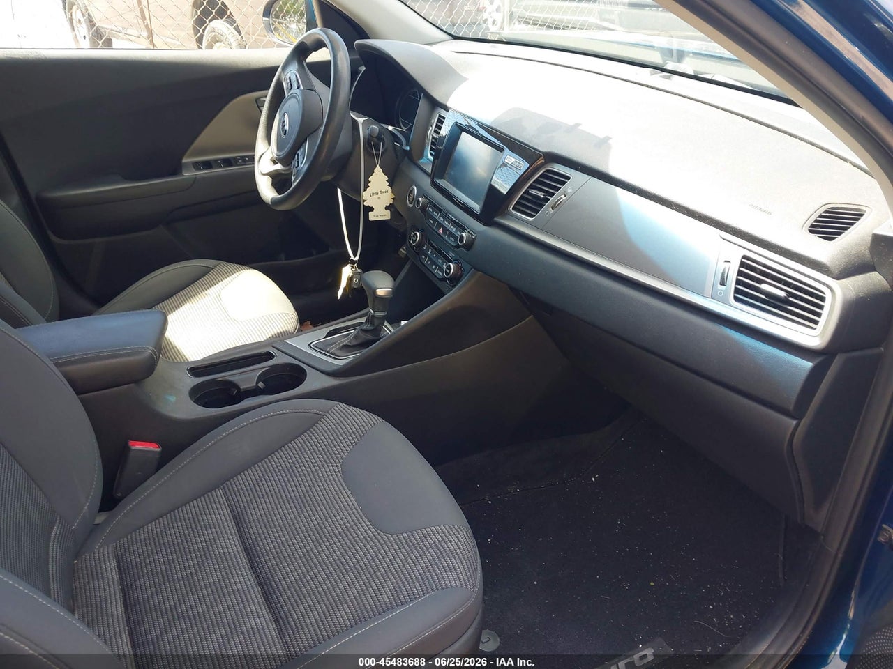 2019 KIA NIRO LX · 5/11