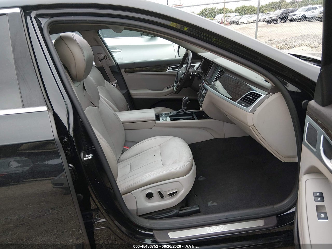 2016 HYUNDAI GENESIS 3.8 · 5/11