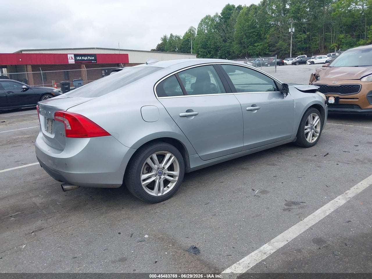 2013 VOLVO S60 T5/T5 PLATINUM/T5 PREMIER/T5 PREMIER PLUS · 4/11