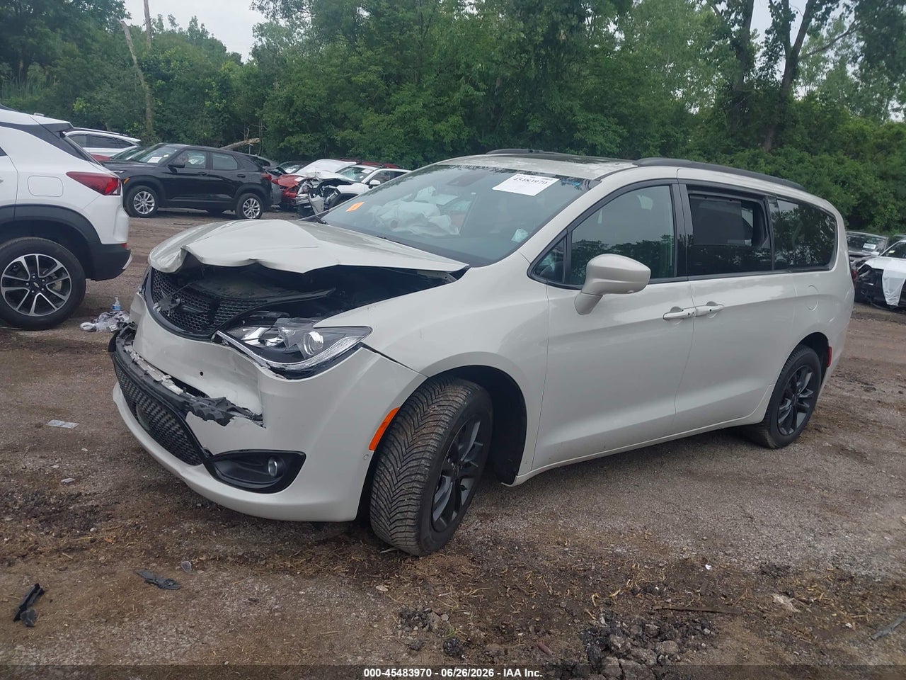 2020 CHRYSLER PACIFICA AWD LAUNCH EDITION · 2/10