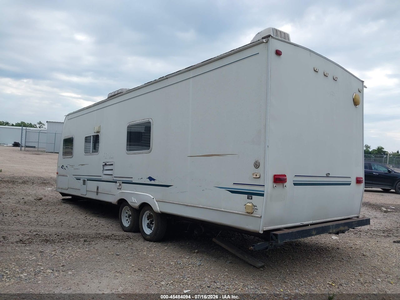 2002 KEYSTONE RV TRAVEL TRAILER · 3/11