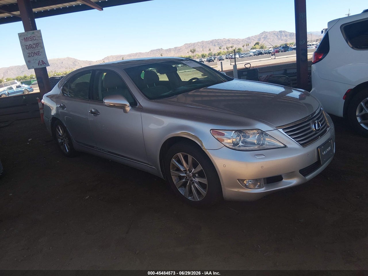 JTHBL5EF3B5****** · 2011 LEXUS LS 460