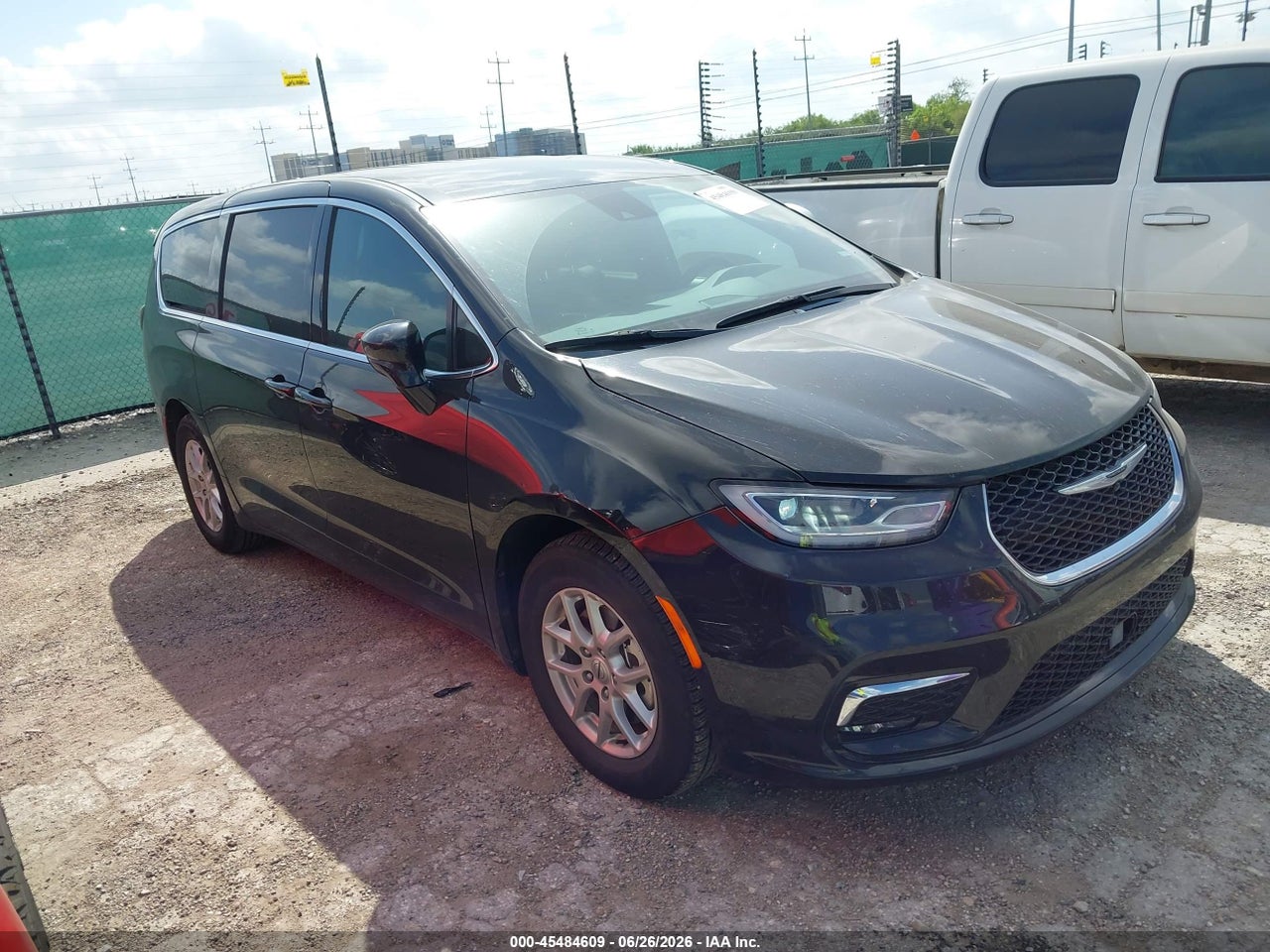 2C4RC1BG4SR****** · 2025 CHRYSLER PACIFICA SELECT