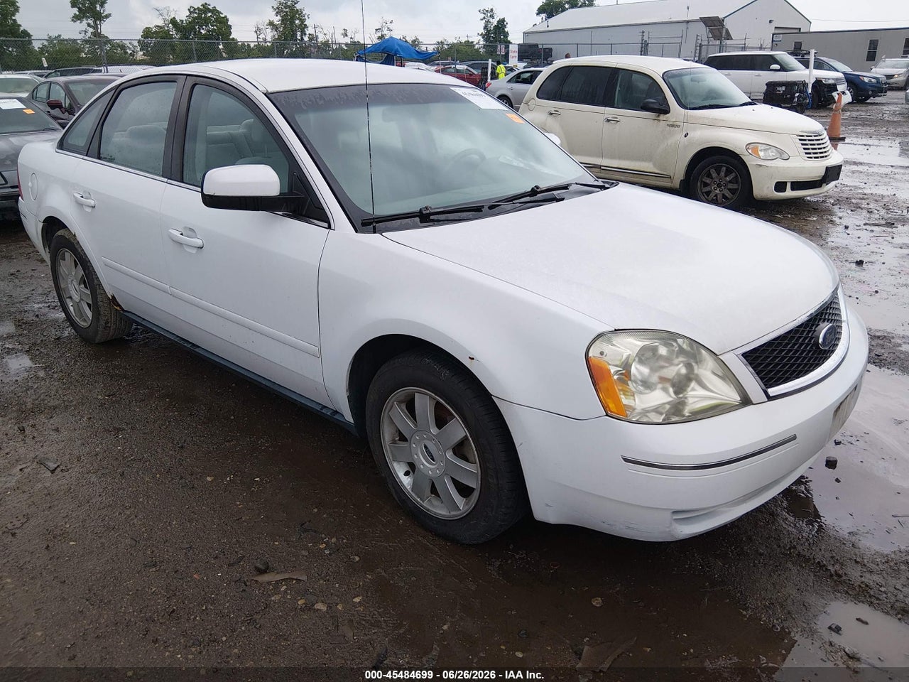 1FAFP23105G****** · 2005 FORD FIVE HUNDRED SE