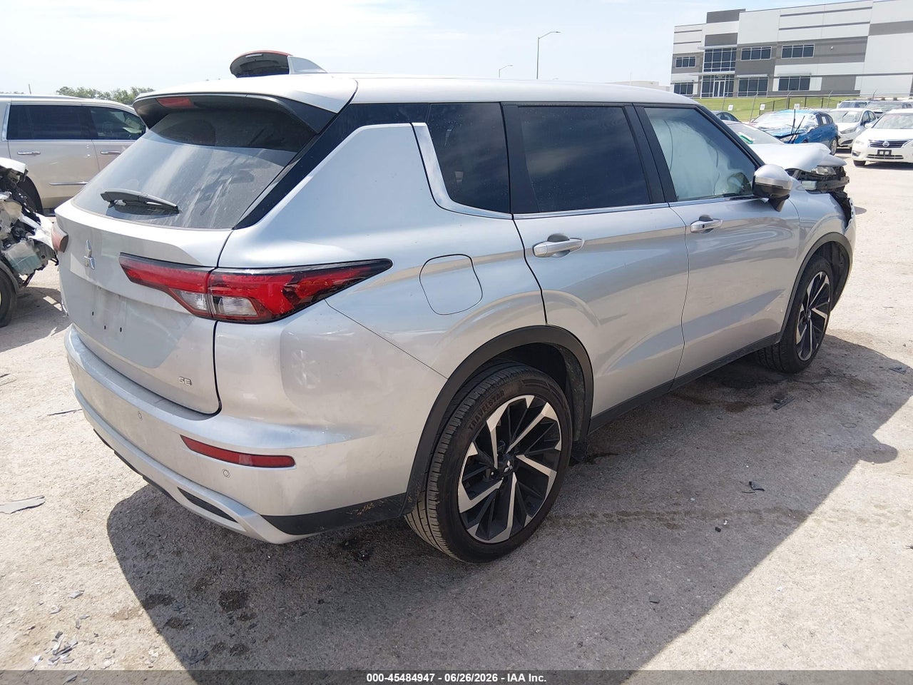 2024 MITSUBISHI OUTLANDER SE 2.5 2WD/SE BLACK EDITION S-AWC/SE BLACK EDITION W/PANO ROOF S-AWC · 4/8