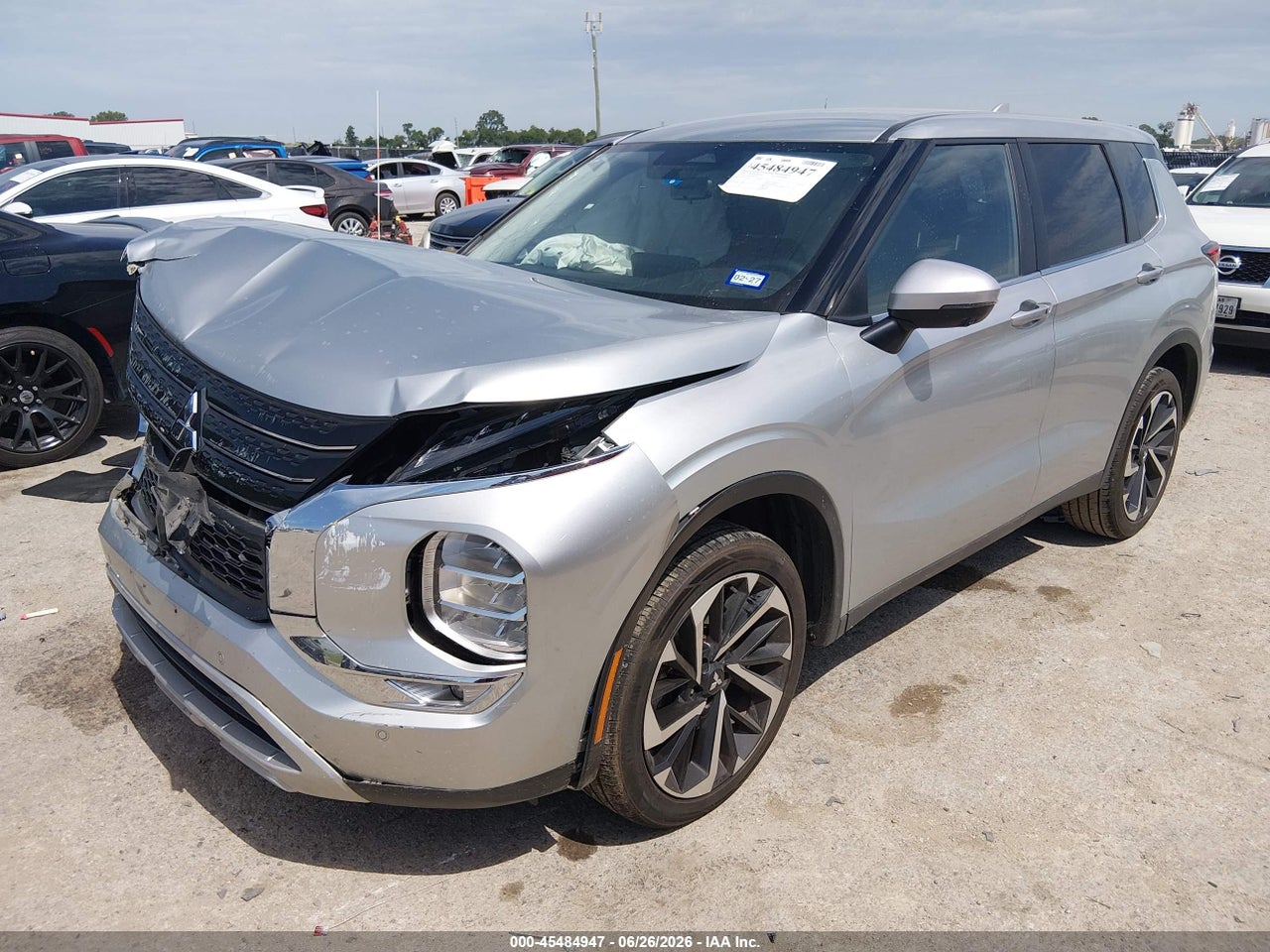 2024 MITSUBISHI OUTLANDER SE 2.5 2WD/SE BLACK EDITION S-AWC/SE BLACK EDITION W/PANO ROOF S-AWC · 2/8