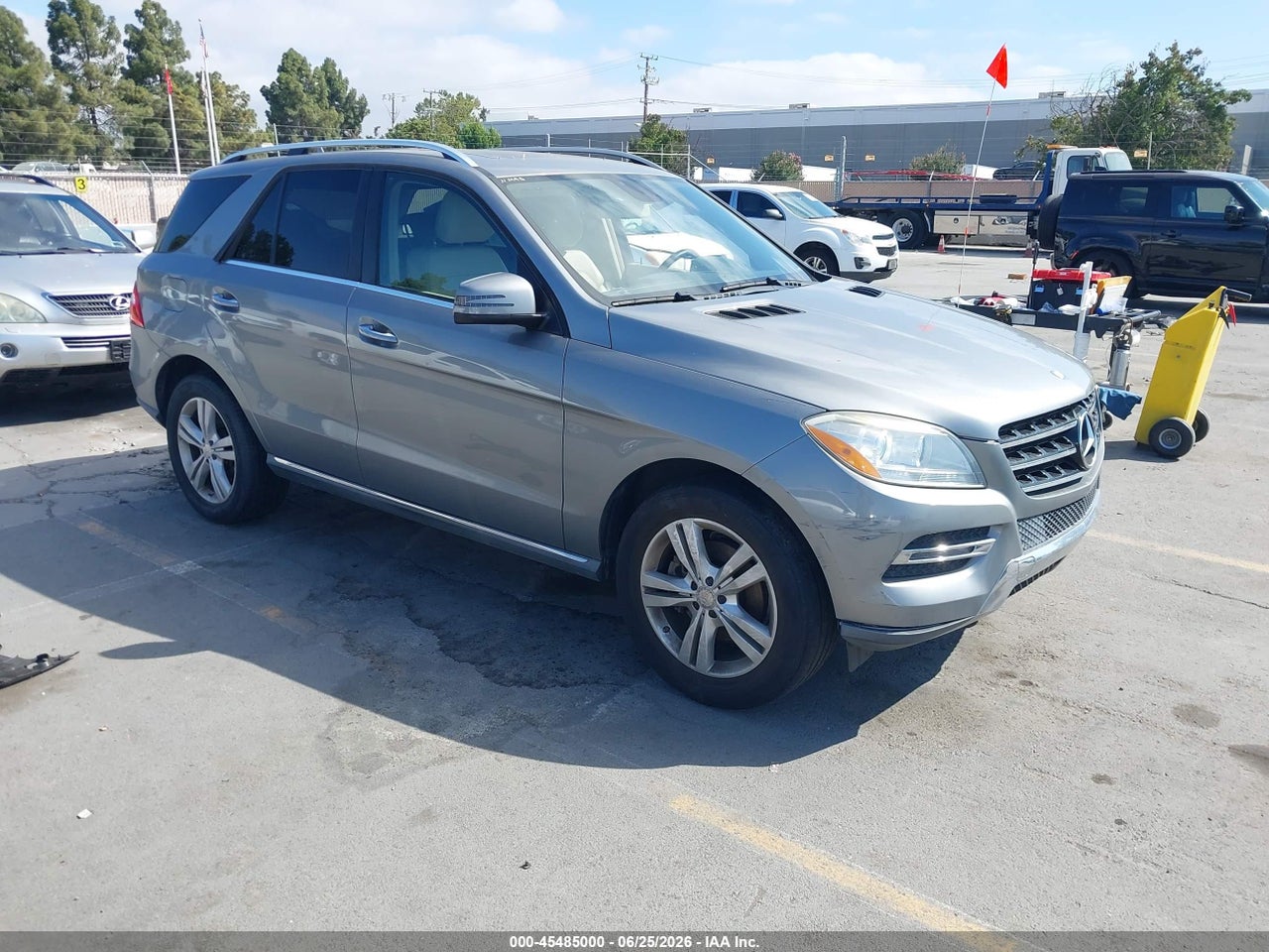 4JGDA5JB1DA****** · 2013 MERCEDES-BENZ ML 350