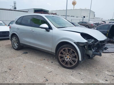 WP1AA2A24JK****** · 2018 PORSCHE CAYENNE PLATINUM EDITION