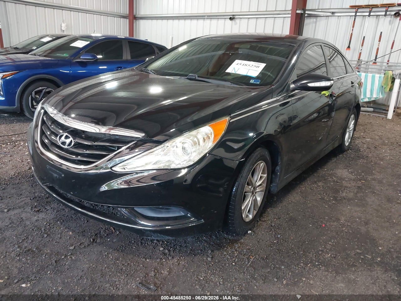 2014 HYUNDAI SONATA GLS · 2/10