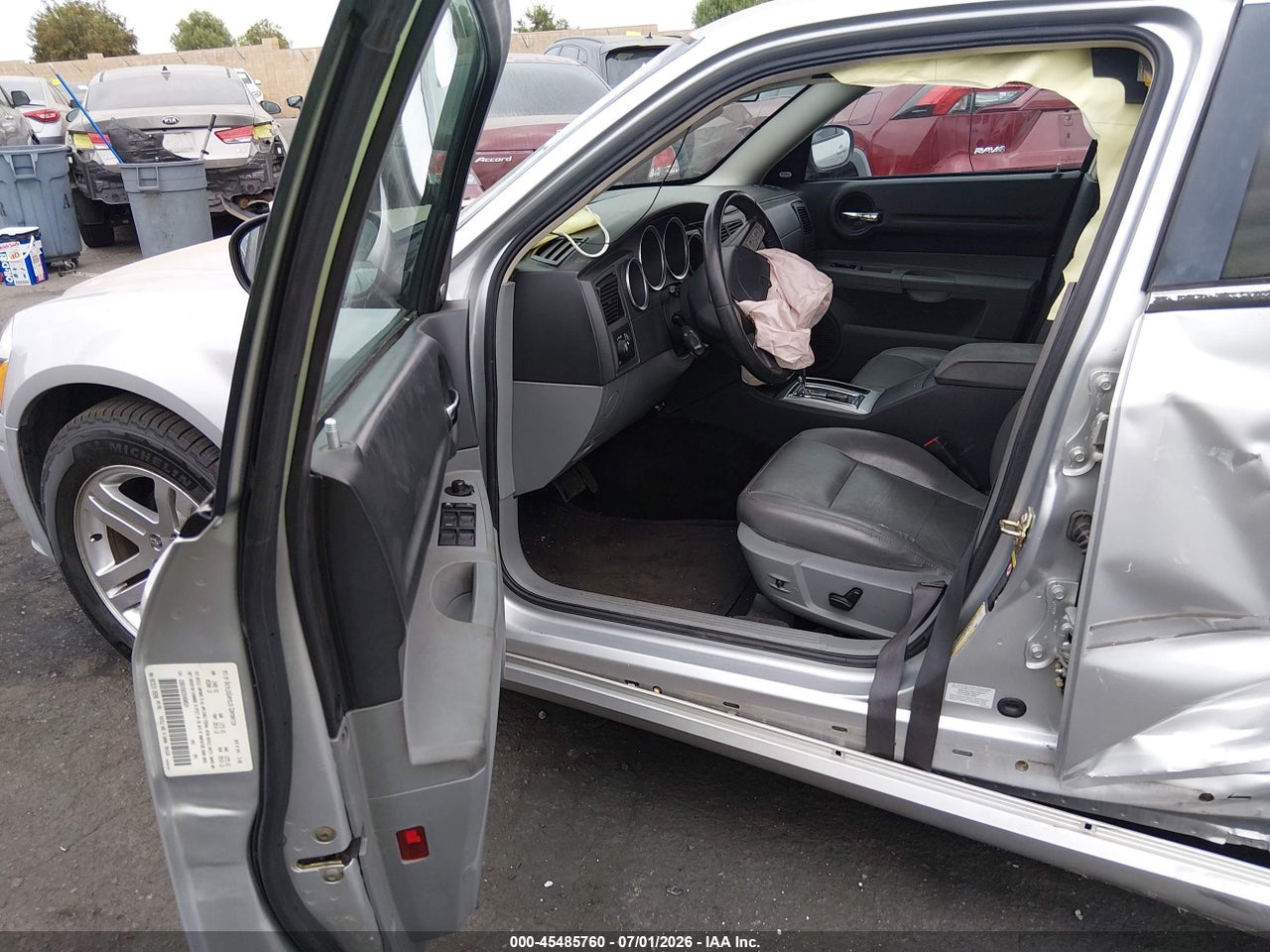 2005 DODGE MAGNUM RT · 5/11