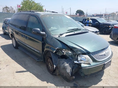 2C8GP54L81R****** · 2001 CHRYSLER TOWN &amp; COUNTRY LXI