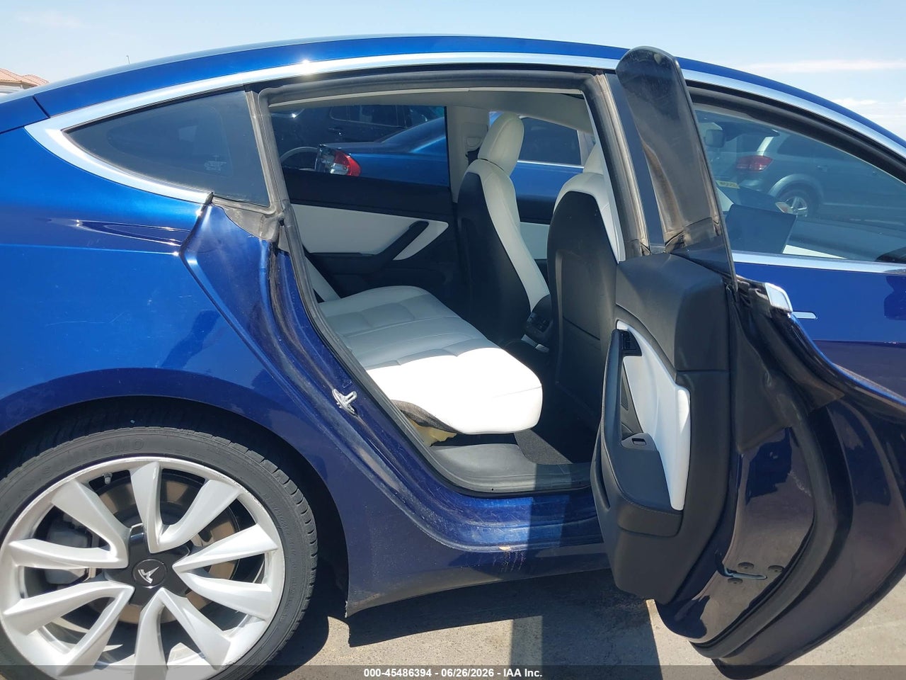 5YJ3E1EB6JF****** · 2018 TESLA MODEL 3 LONG RANGE/PERFORMANCE · 8/11
