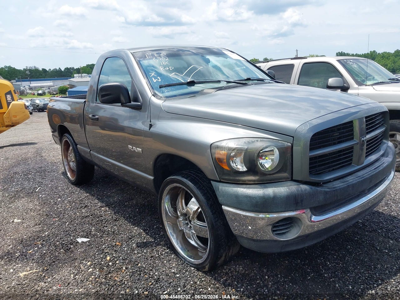 1D7HA16NX8J****** · 2008 DODGE RAM 1500 ST/SXT