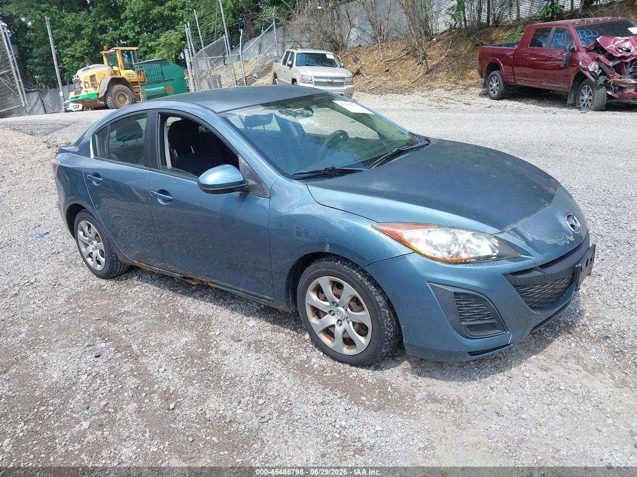 JM1BL1UG2B1****** · 2011 MAZDA MAZDA3 I SPORT