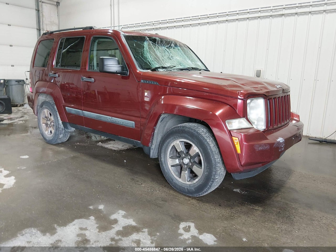 1J8GN28KX8W****** · 2008 JEEP LIBERTY SPORT