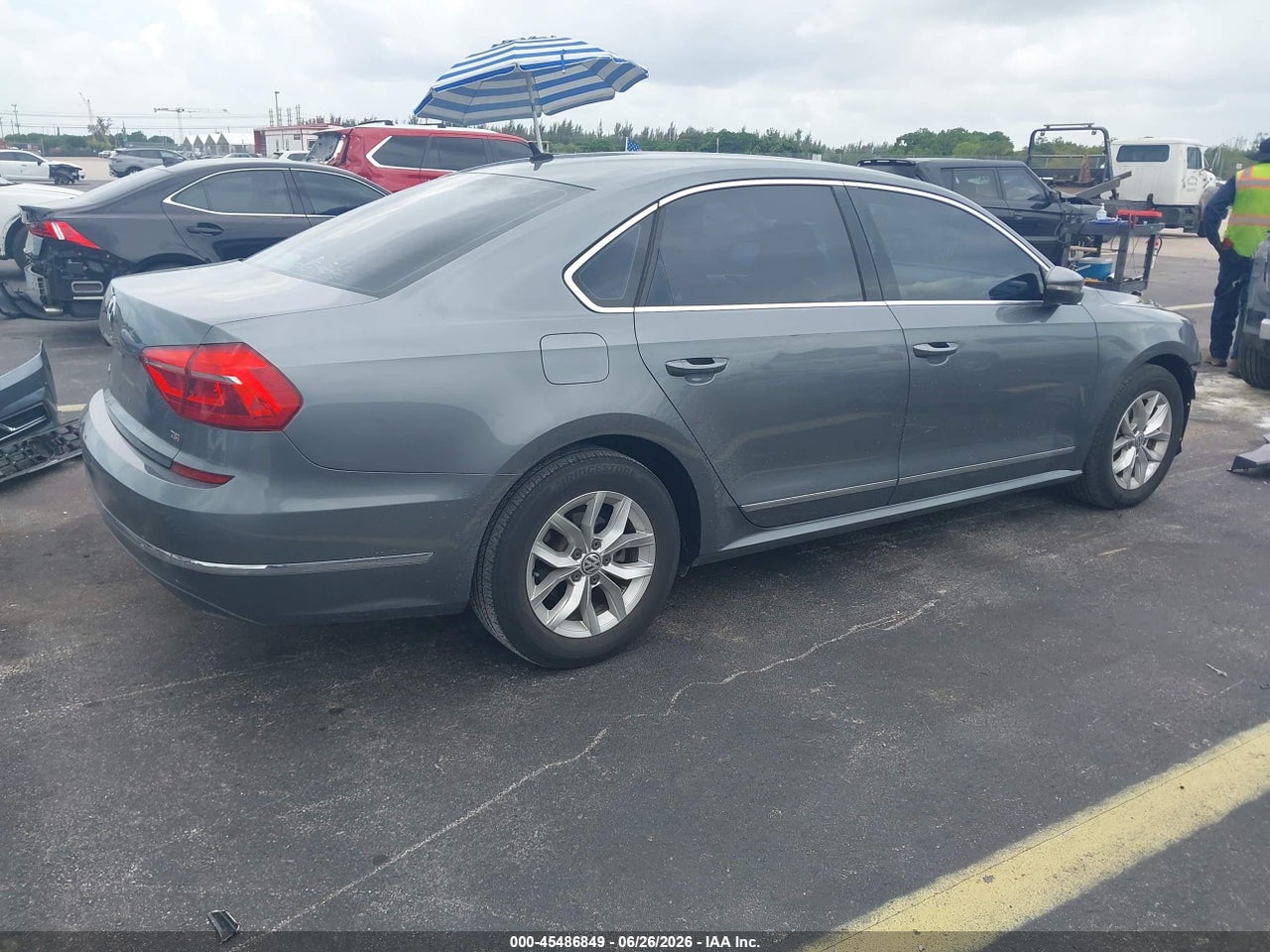 2016 VOLKSWAGEN PASSAT 1.8T S · 4/11