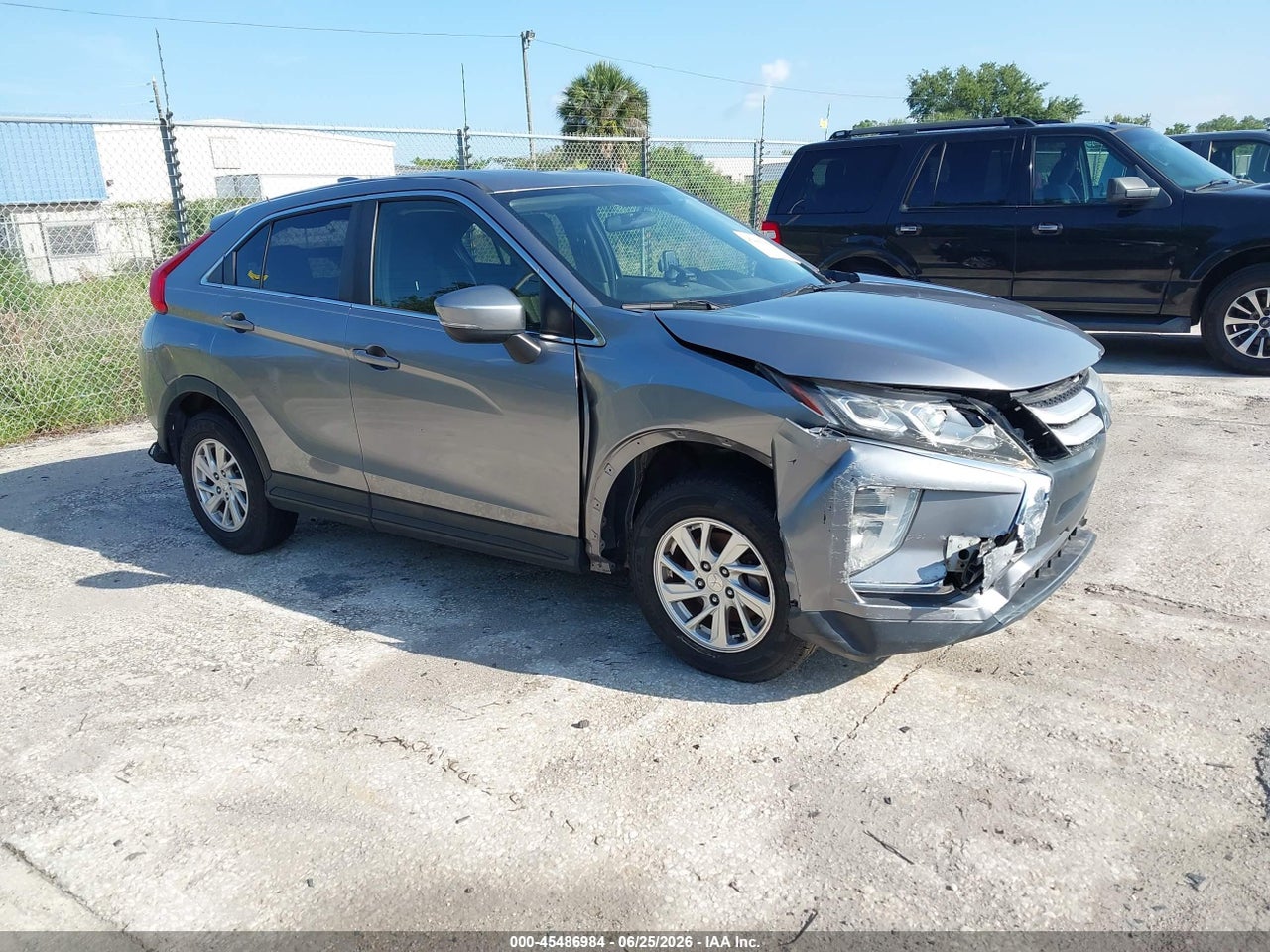 JA4AS3AA7KZ****** · 2019 MITSUBISHI ECLIPSE CROSS ES