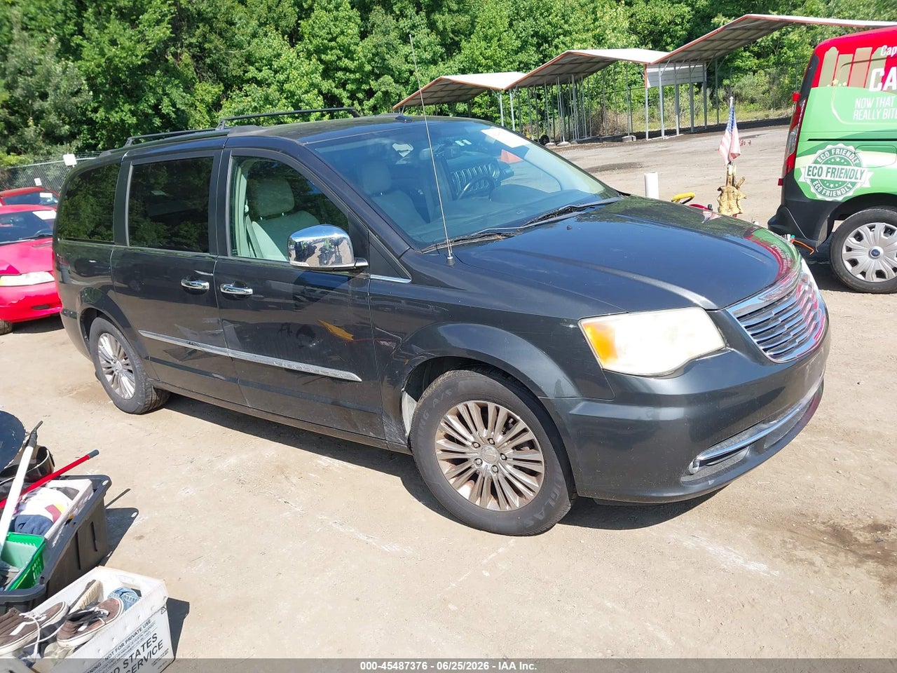 2A4RR6DG1BR****** · 2011 CHRYSLER TOWN &amp; COUNTRY LIMITED