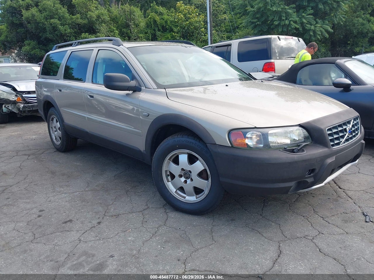 YV1SZ59H341****** · 2004 VOLVO XC70 2.5T
