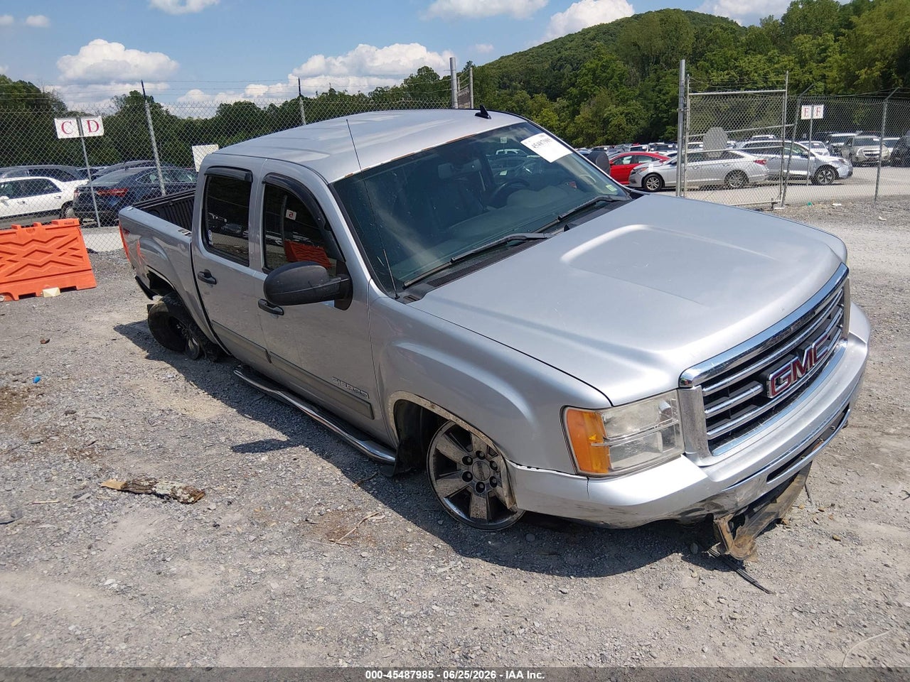 3GTP2VE75DG****** · 2013 GMC SIERRA 1500 SLE