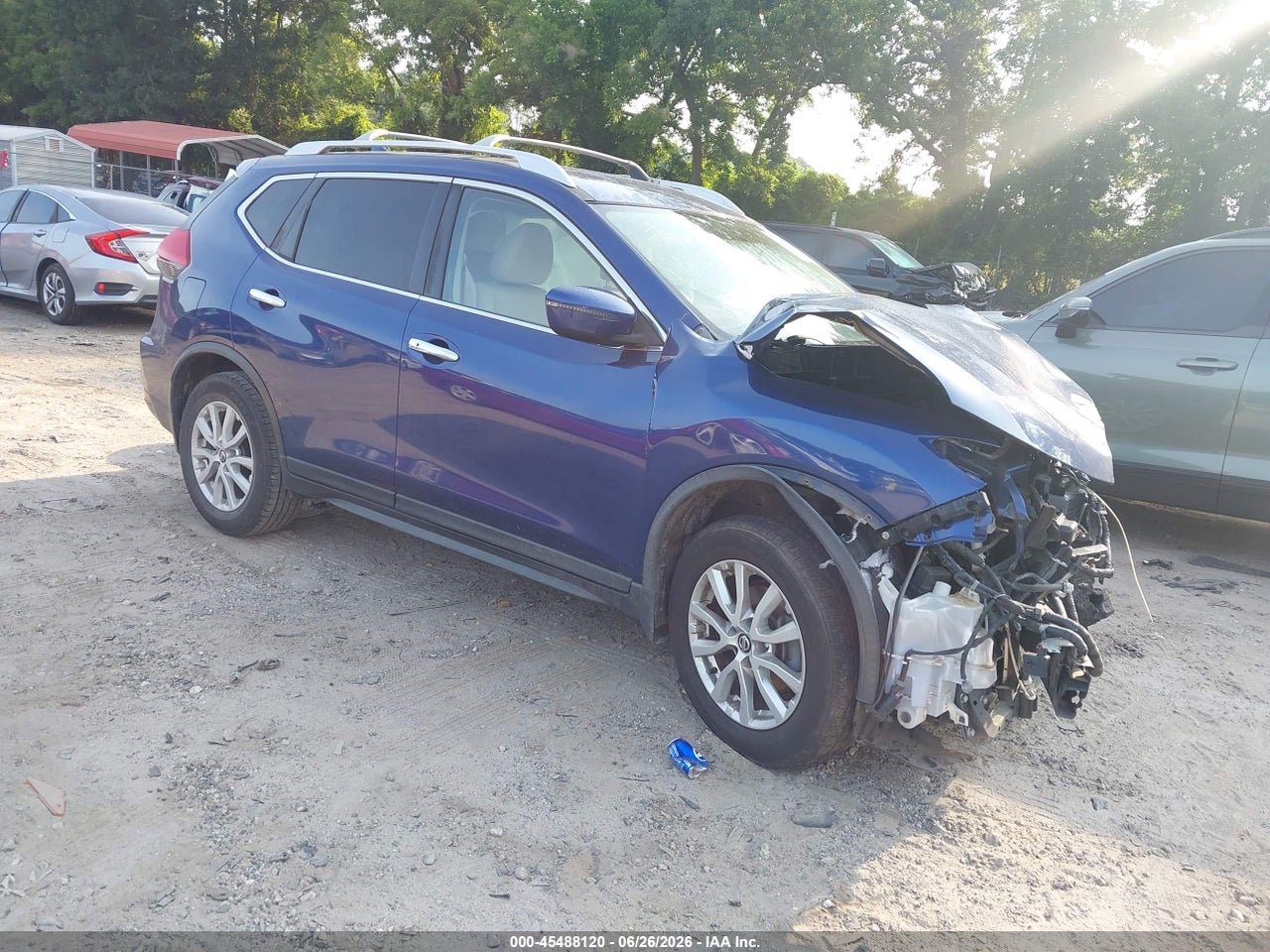 JN8AT2MT5HW****** · 2017 NISSAN ROGUE SV