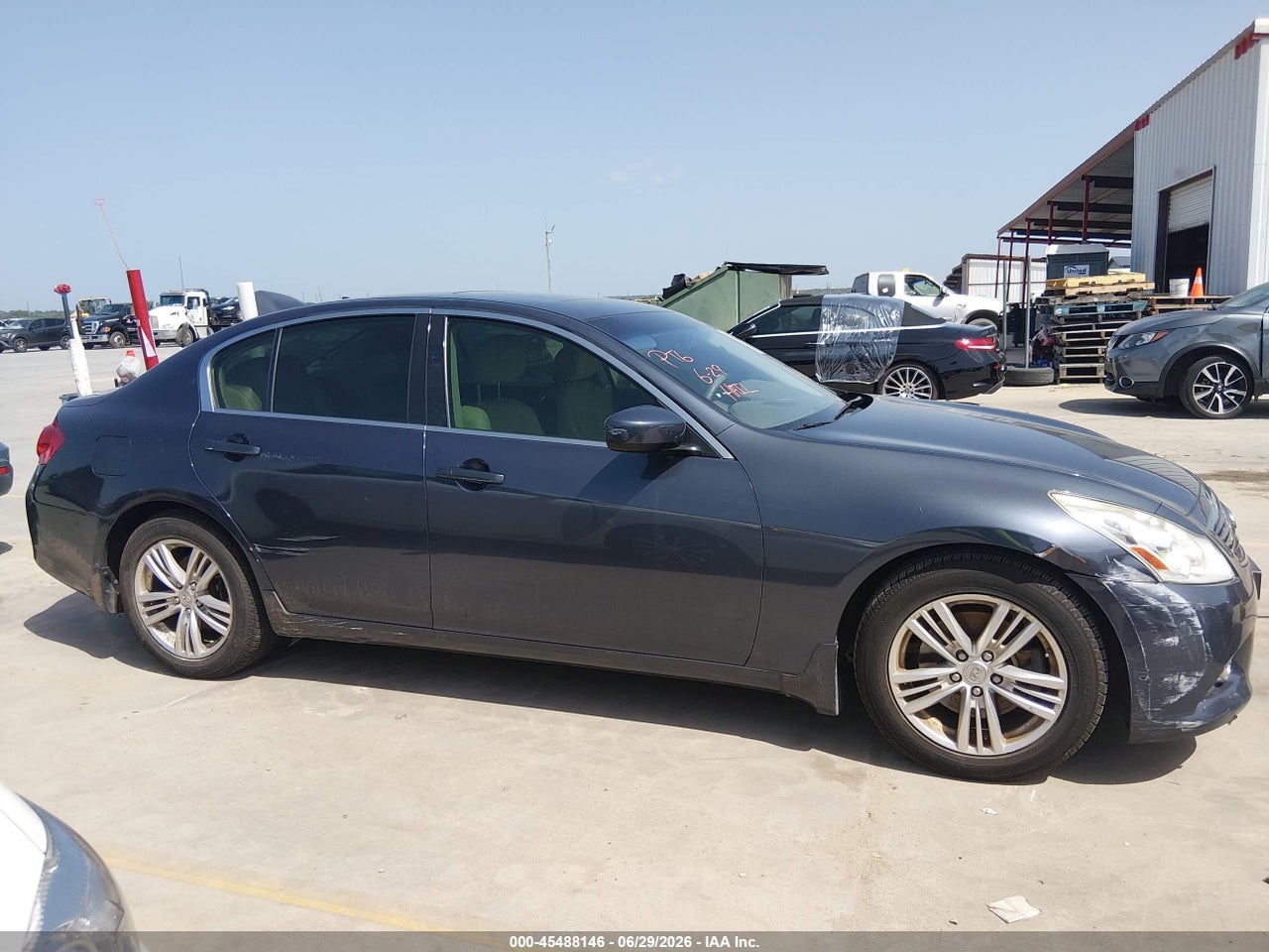 2013 INFINITI G37 JOURNEY · 6/11
