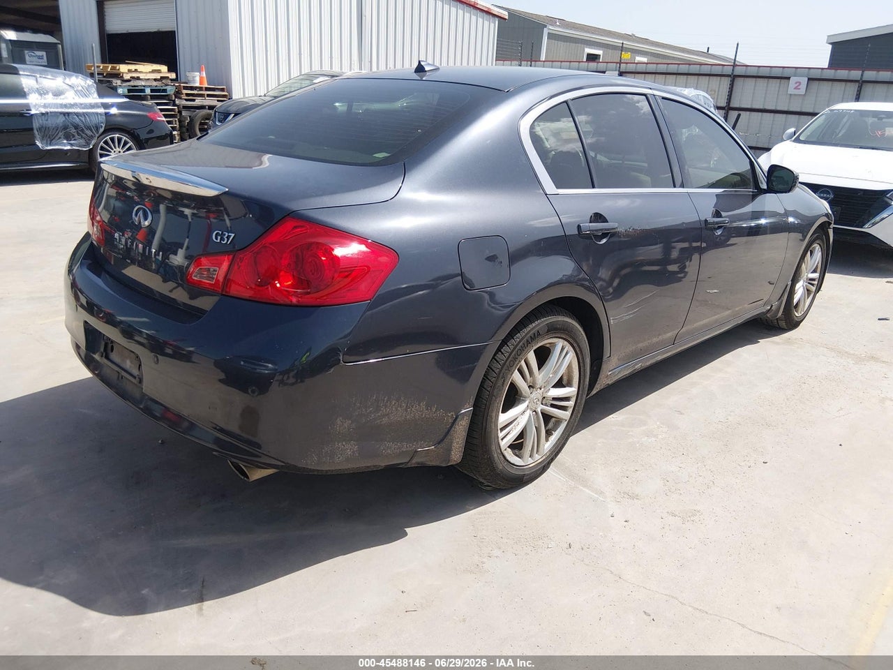 2013 INFINITI G37 JOURNEY · 4/11