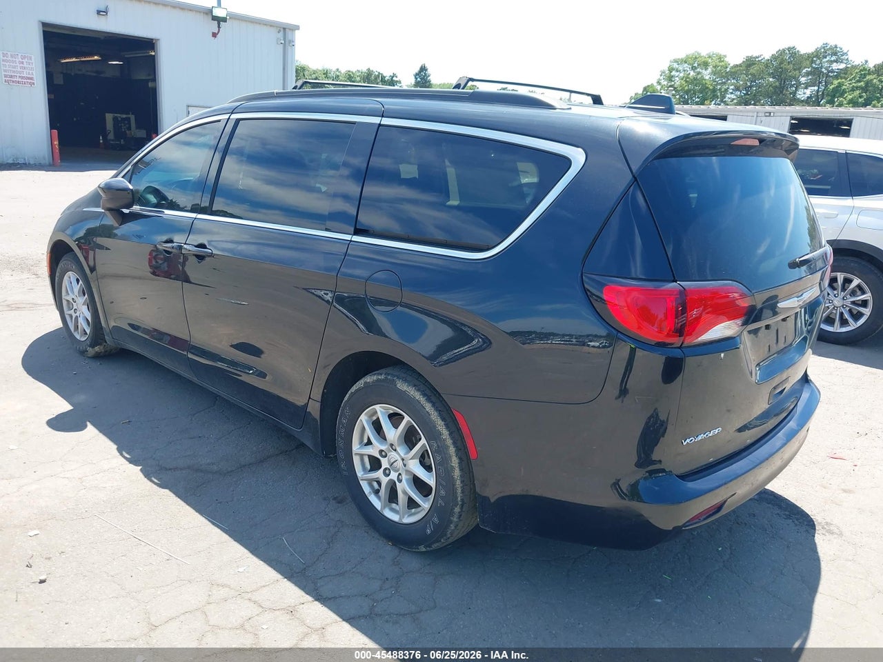 2021 CHRYSLER VOYAGER LXI · 3/11