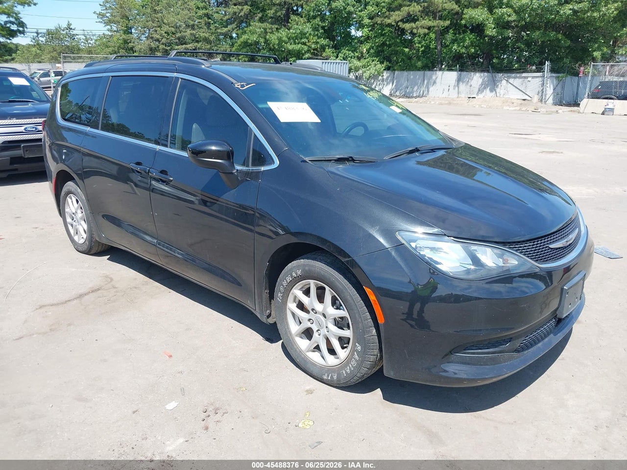 2C4RC1DG7MR****** · 2021 CHRYSLER VOYAGER LXI