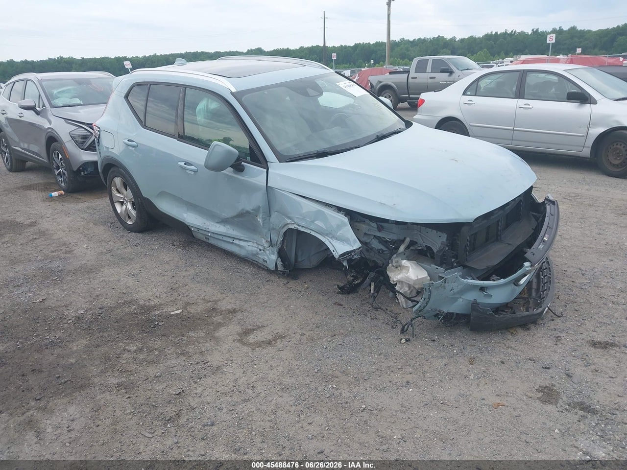 YV4162UK1K2****** · 2019 VOLVO XC40 T5 MOMENTUM
