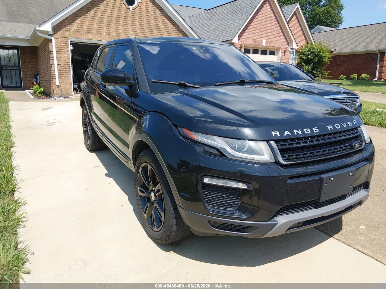 SALVP2RX6JH****** · 2018 LAND ROVER RANGE ROVER EVOQUE SE/SE PREMIUM