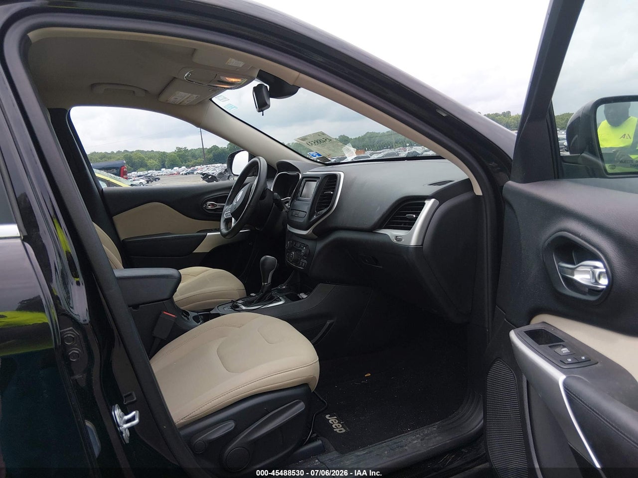 2017 JEEP CHEROKEE LATITUDE · 5/11