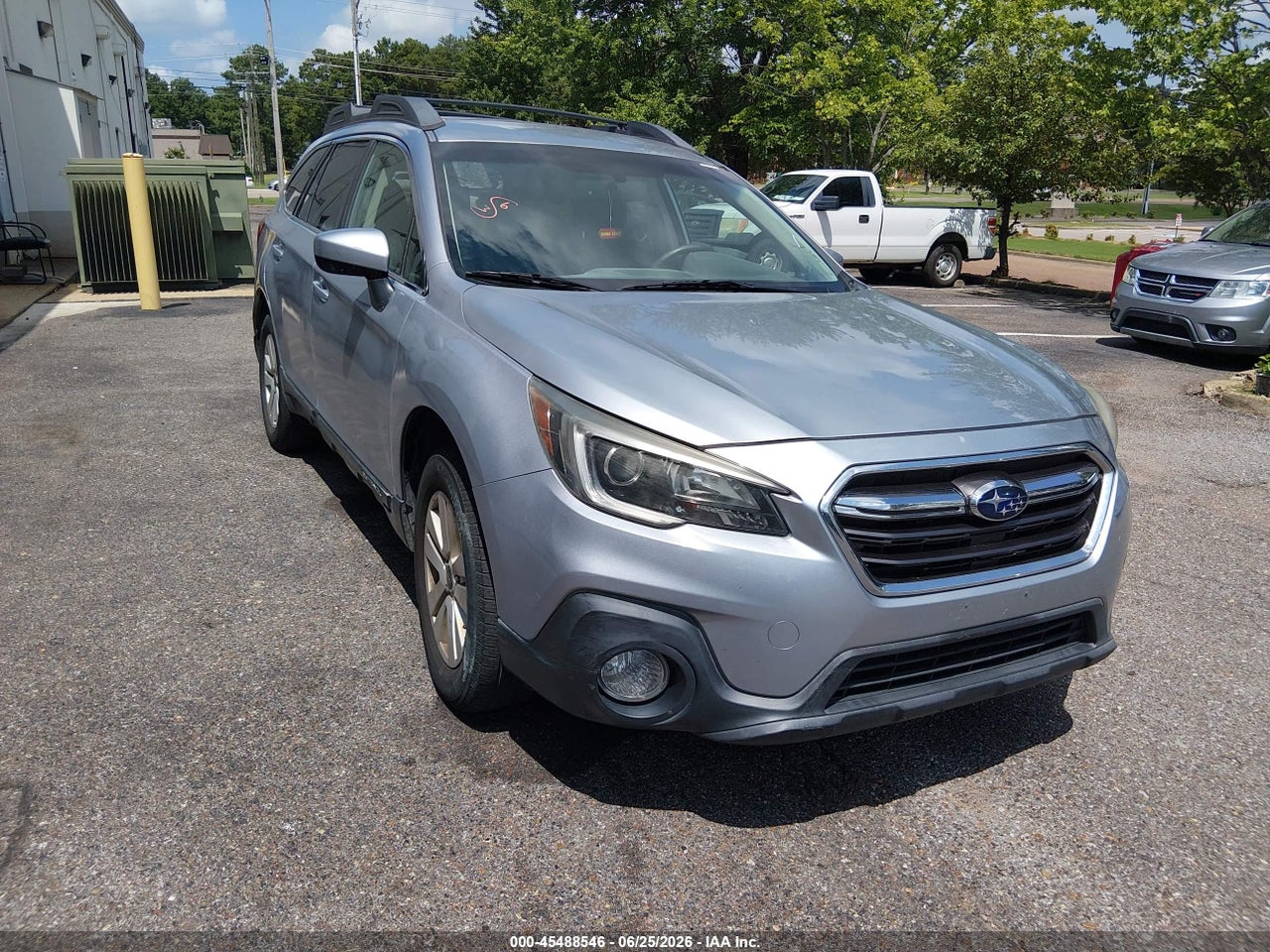 4S4BSACC8J3****** · 2018 SUBARU OUTBACK 2.5I PREMIUM