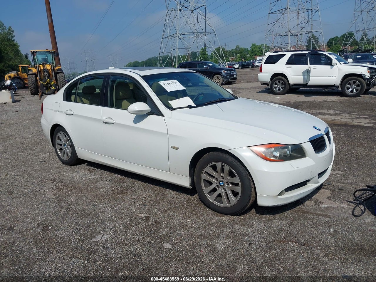 WBAVC93557K****** · 2007 BMW 328XI
