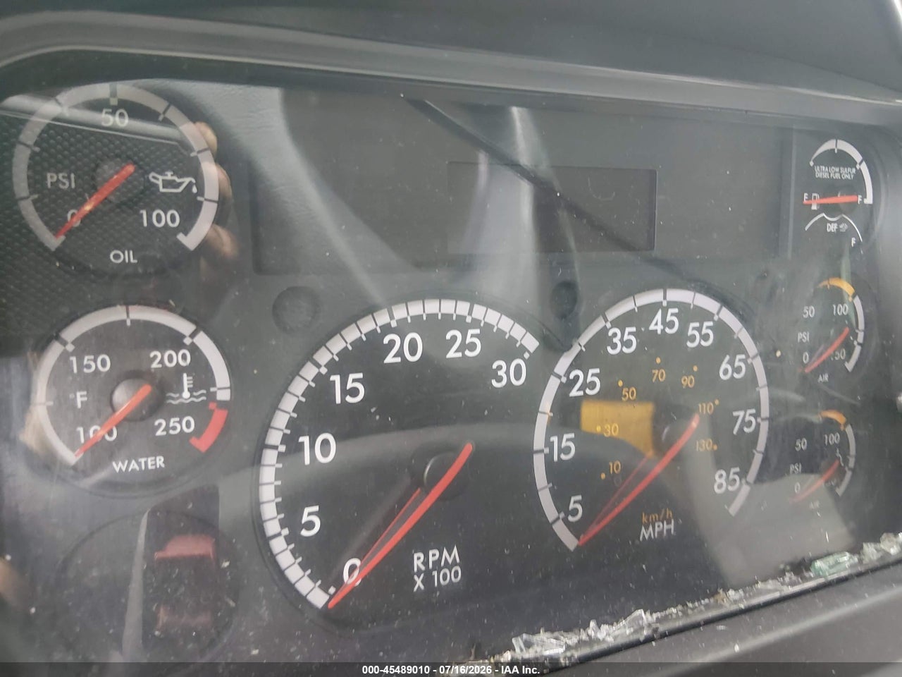 3ALACWFCXJD****** · 2018 FREIGHTLINER M2 106 · 6/10