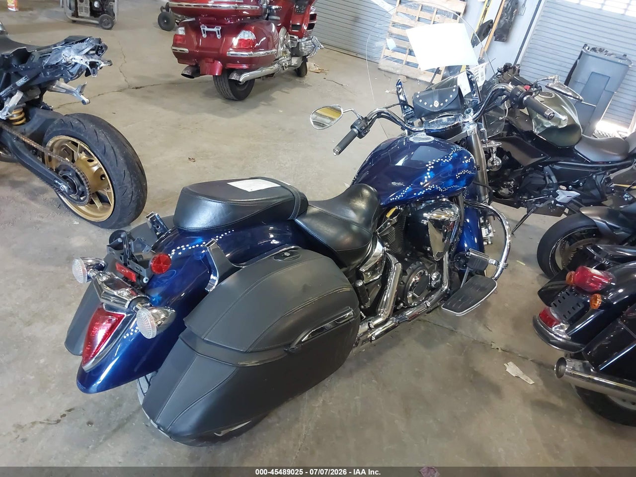 2009 YAMAHA XVS1300 CT · 4/11