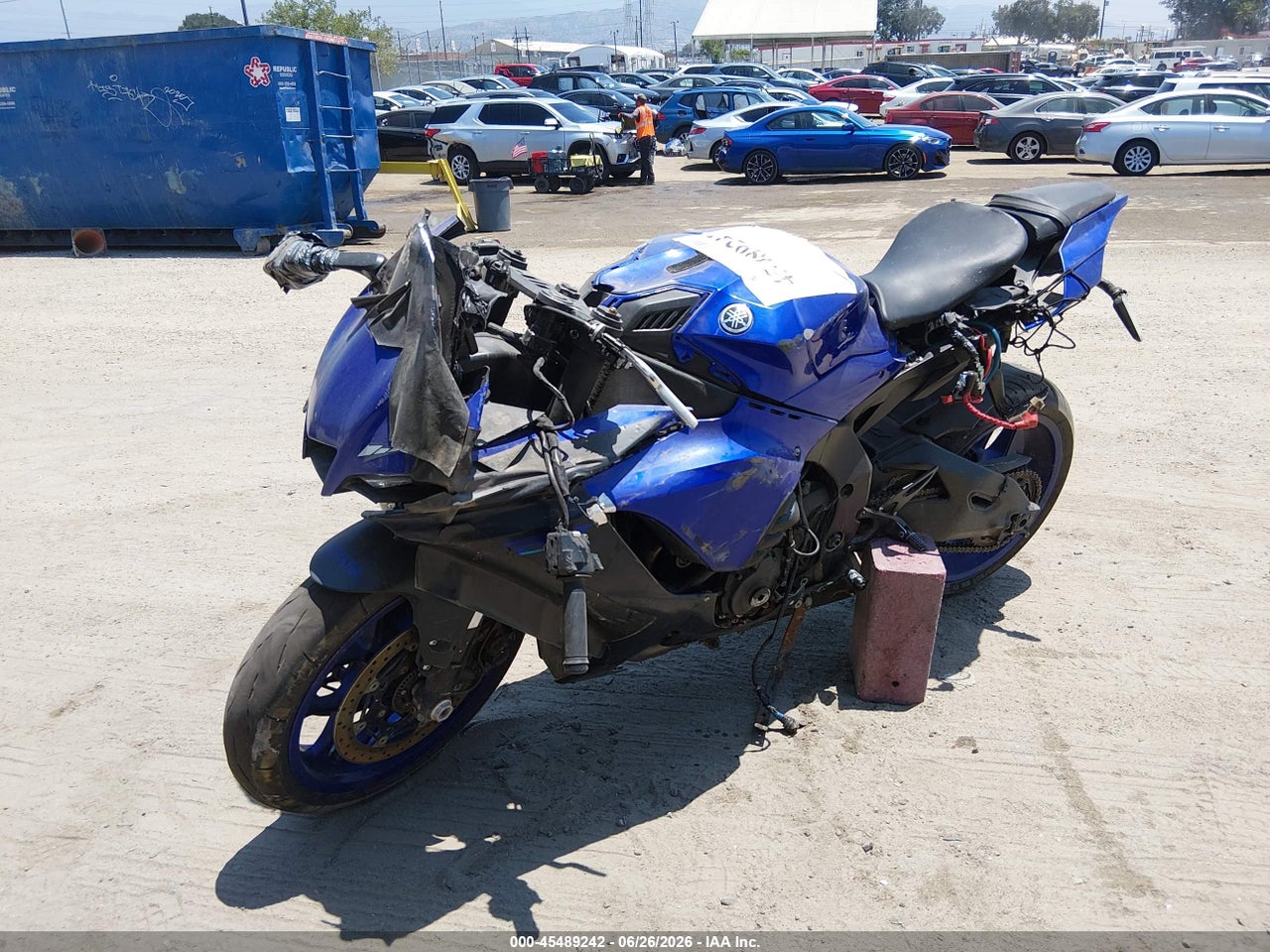 2023 YAMAHA YZFR1   · 2/10