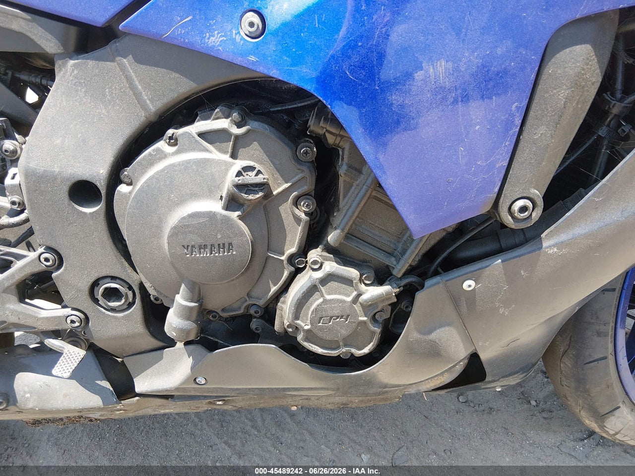 2023 YAMAHA YZFR1   · 8/10
