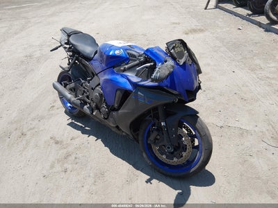 2023 YAMAHA YZFR1