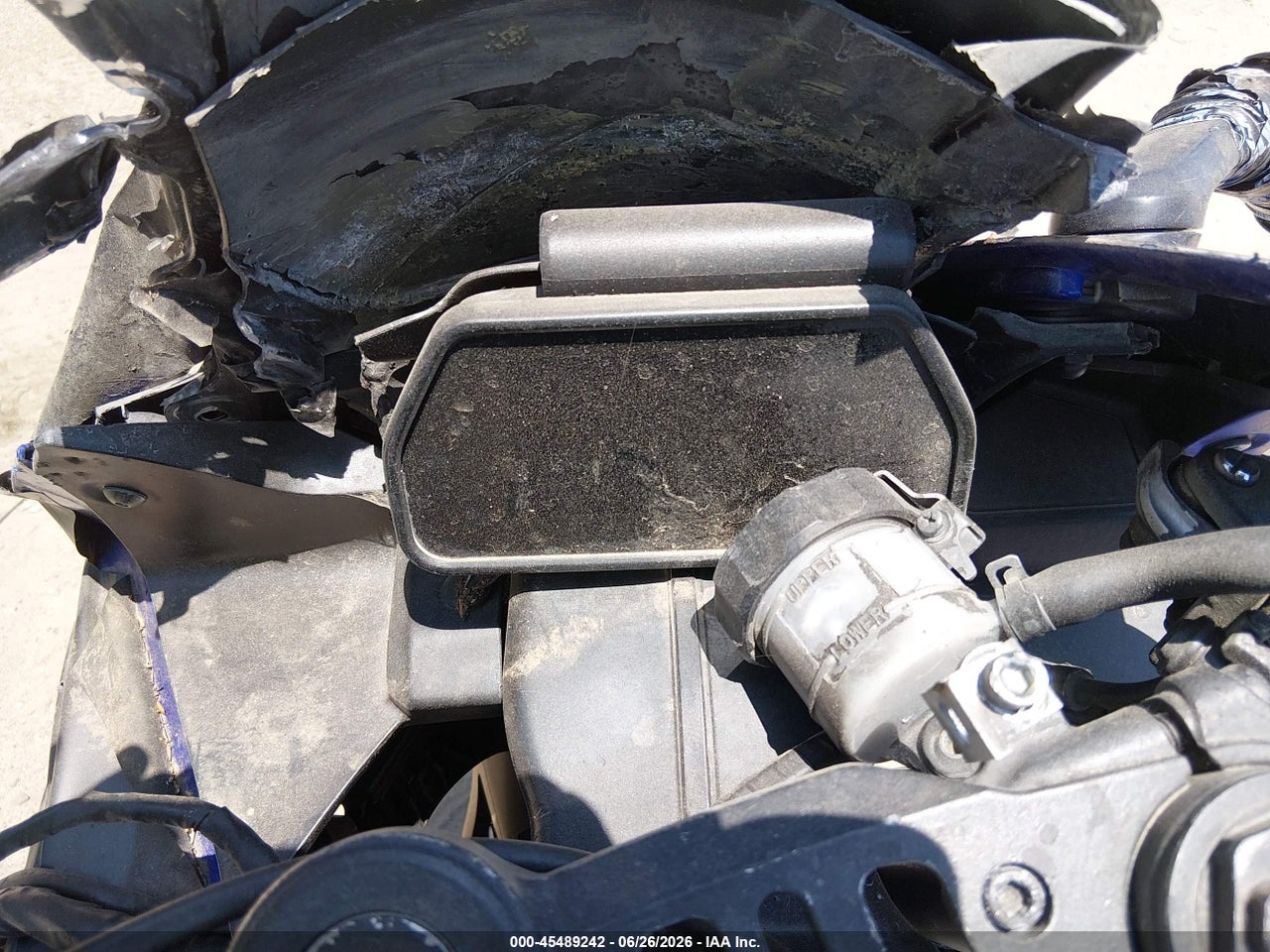 2023 YAMAHA YZFR1   · 7/10
