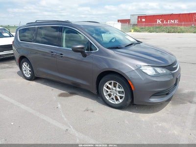 2C4RC1DG9LR****** · 2020 CHRYSLER VOYAGER LXI