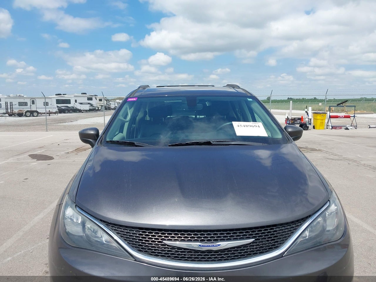 2020 CHRYSLER VOYAGER LXI · 6/11