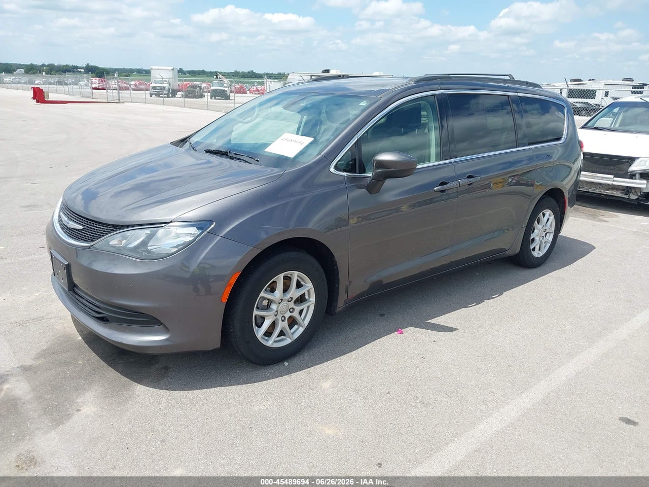 2020 CHRYSLER VOYAGER LXI · 2/11