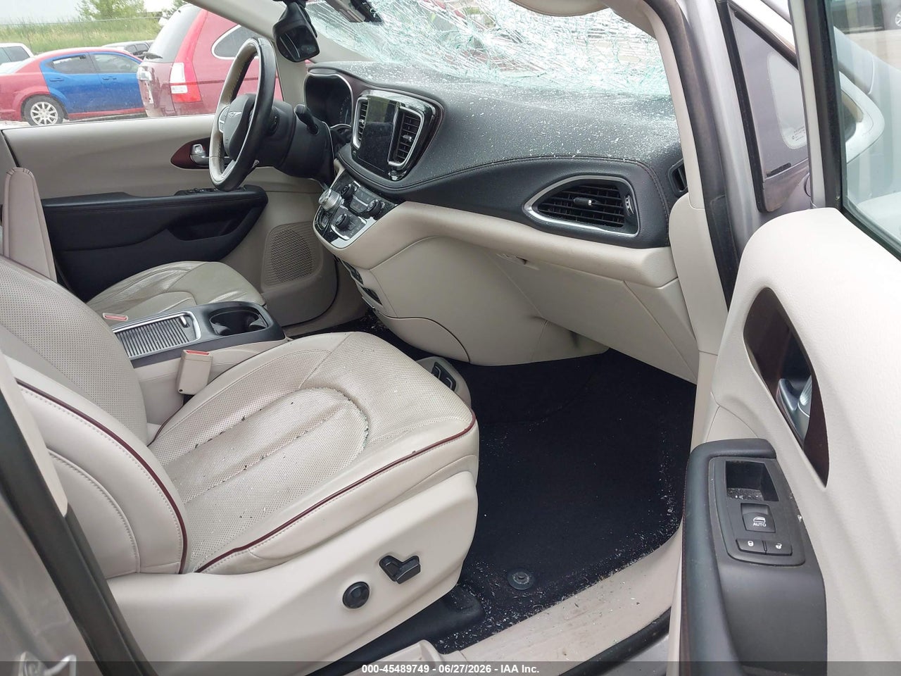 2017 CHRYSLER PACIFICA LIMITED · 5/11