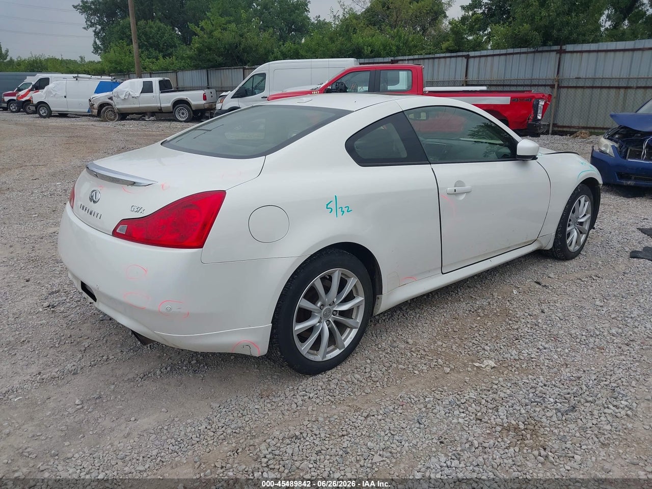 2013 INFINITI G37X · 4/11
